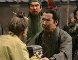 三让徐州给刘备的是谁